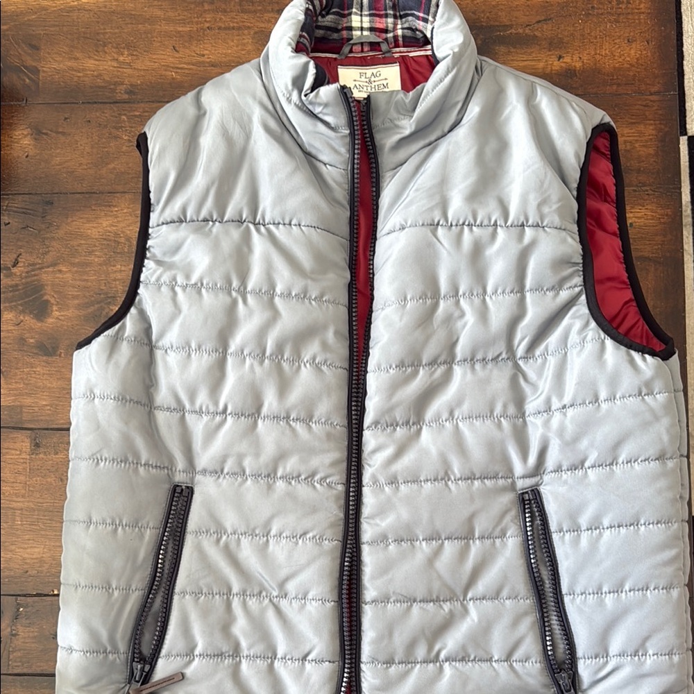 Sporty Gray and Red Quilted Vest with Stand-Up Collar
